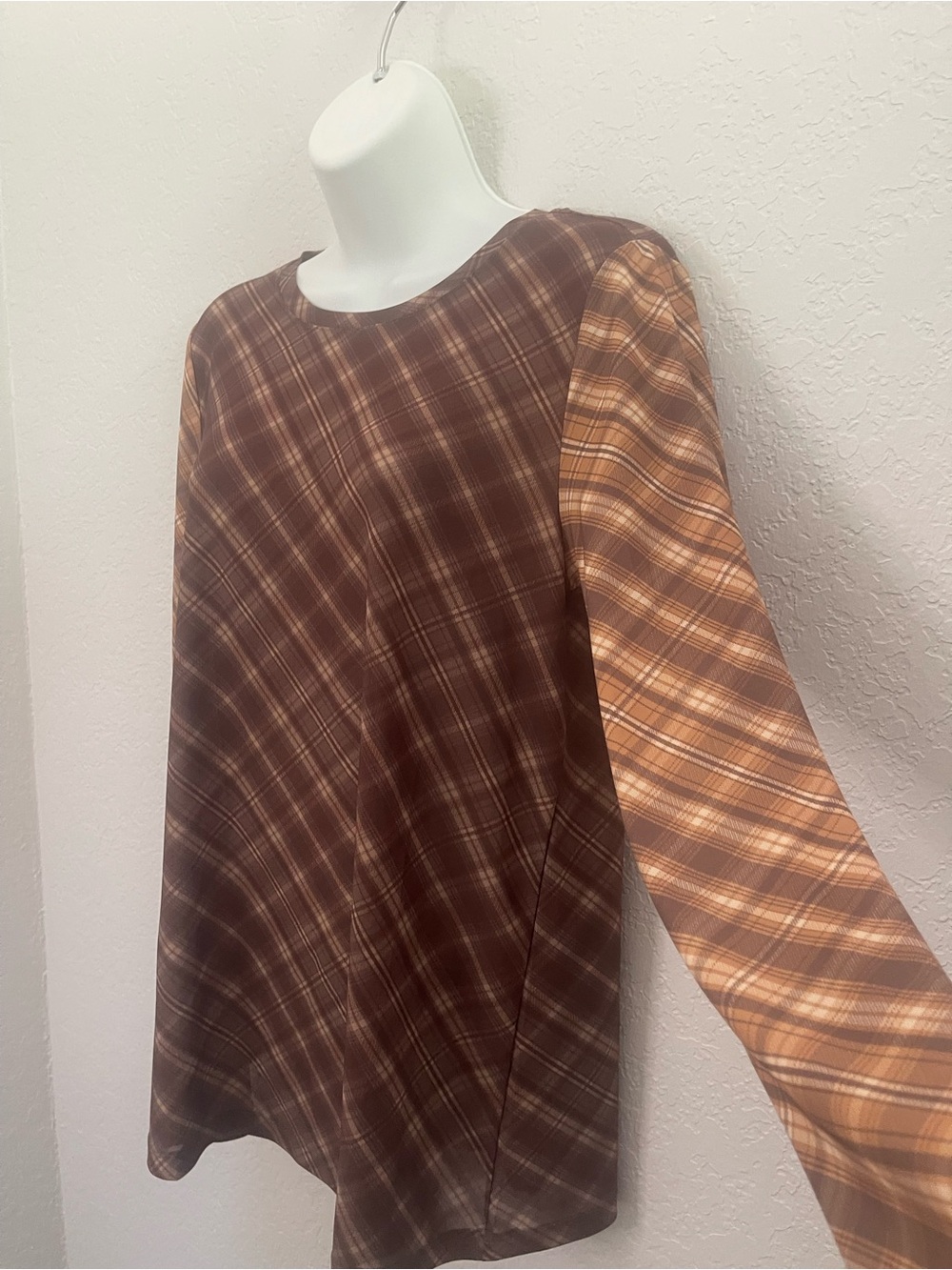 Plaid Long-Sleeve Women's Top in Brown and Tan